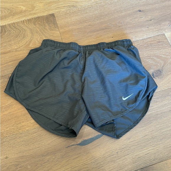 Nike Running Shorts - Picture 1 of 3